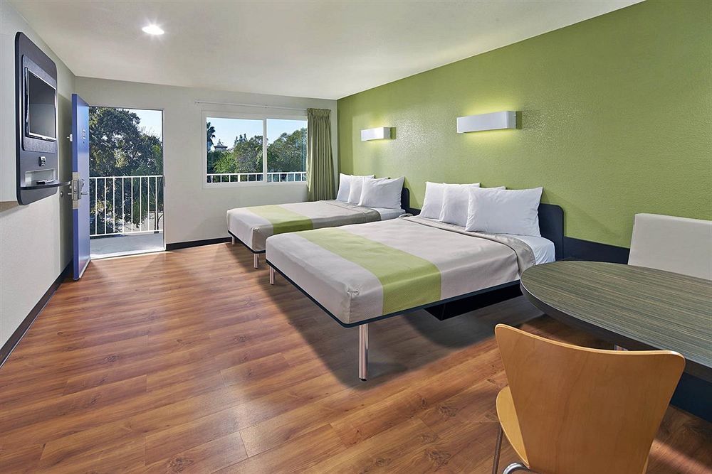 Motel 6-Redlands, Ca Bagian luar foto