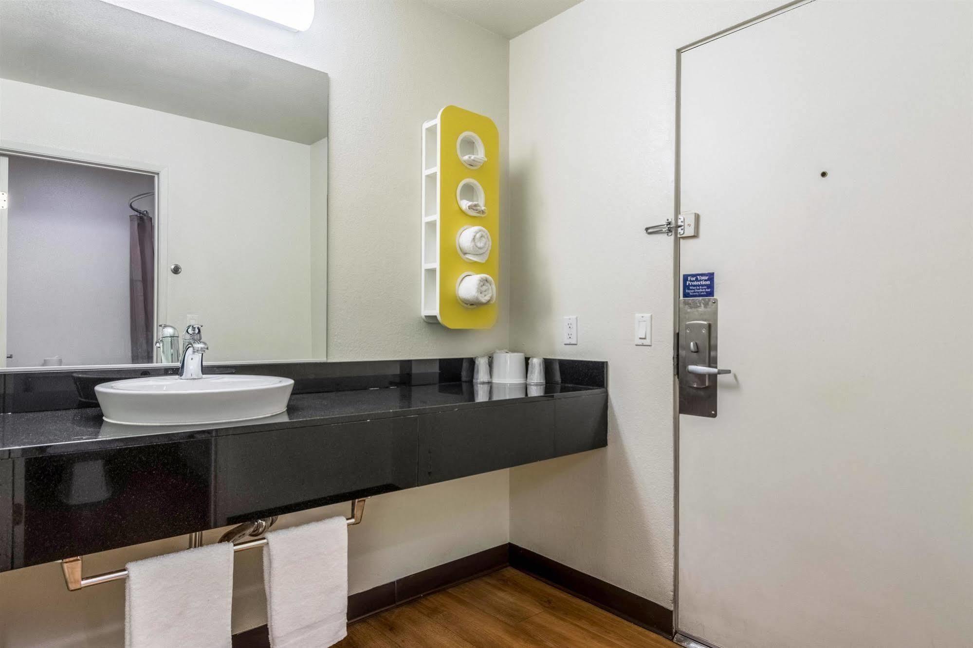 Motel 6-Redlands, Ca Bagian luar foto
