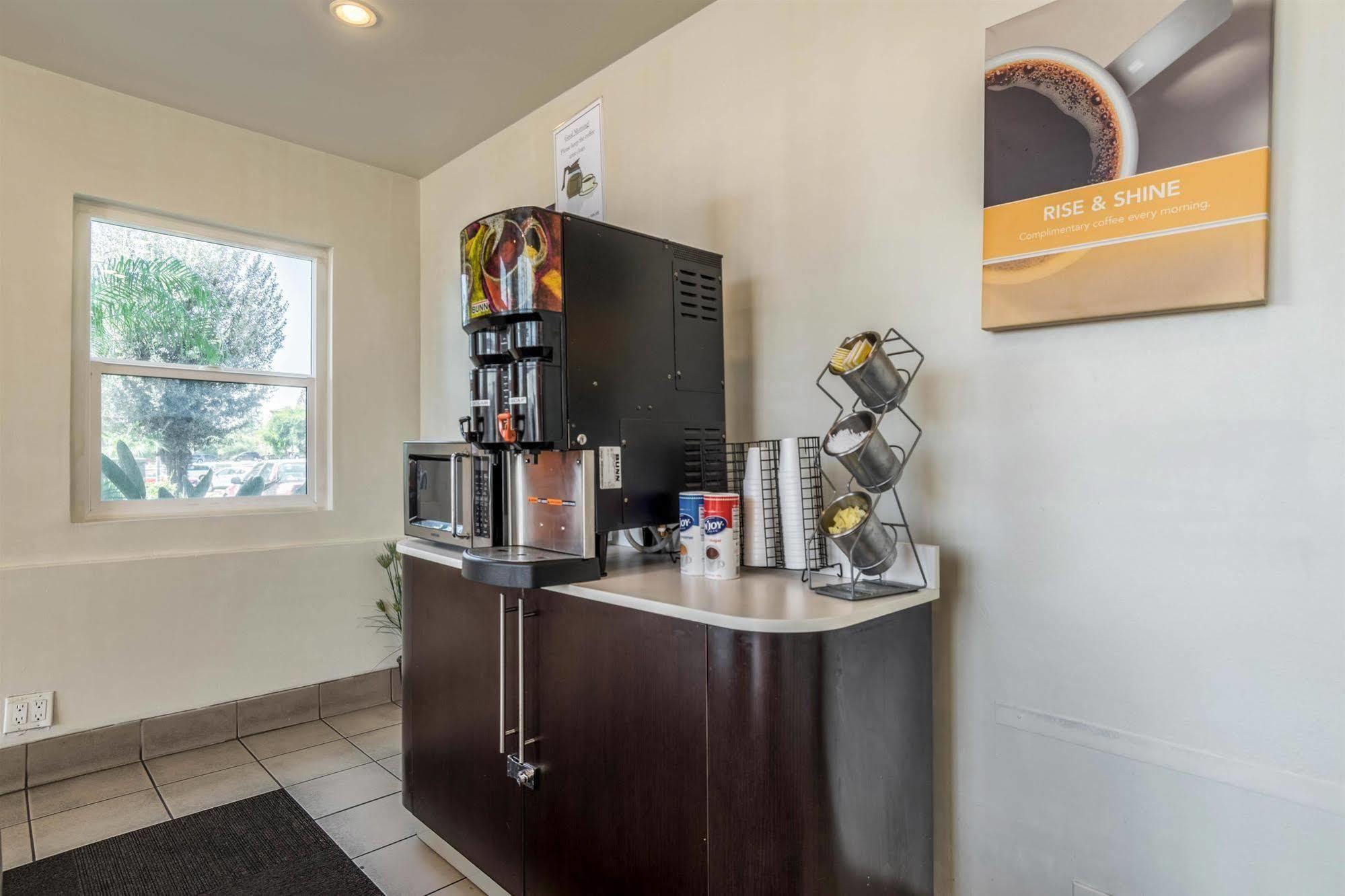 Motel 6-Redlands, Ca Bagian luar foto