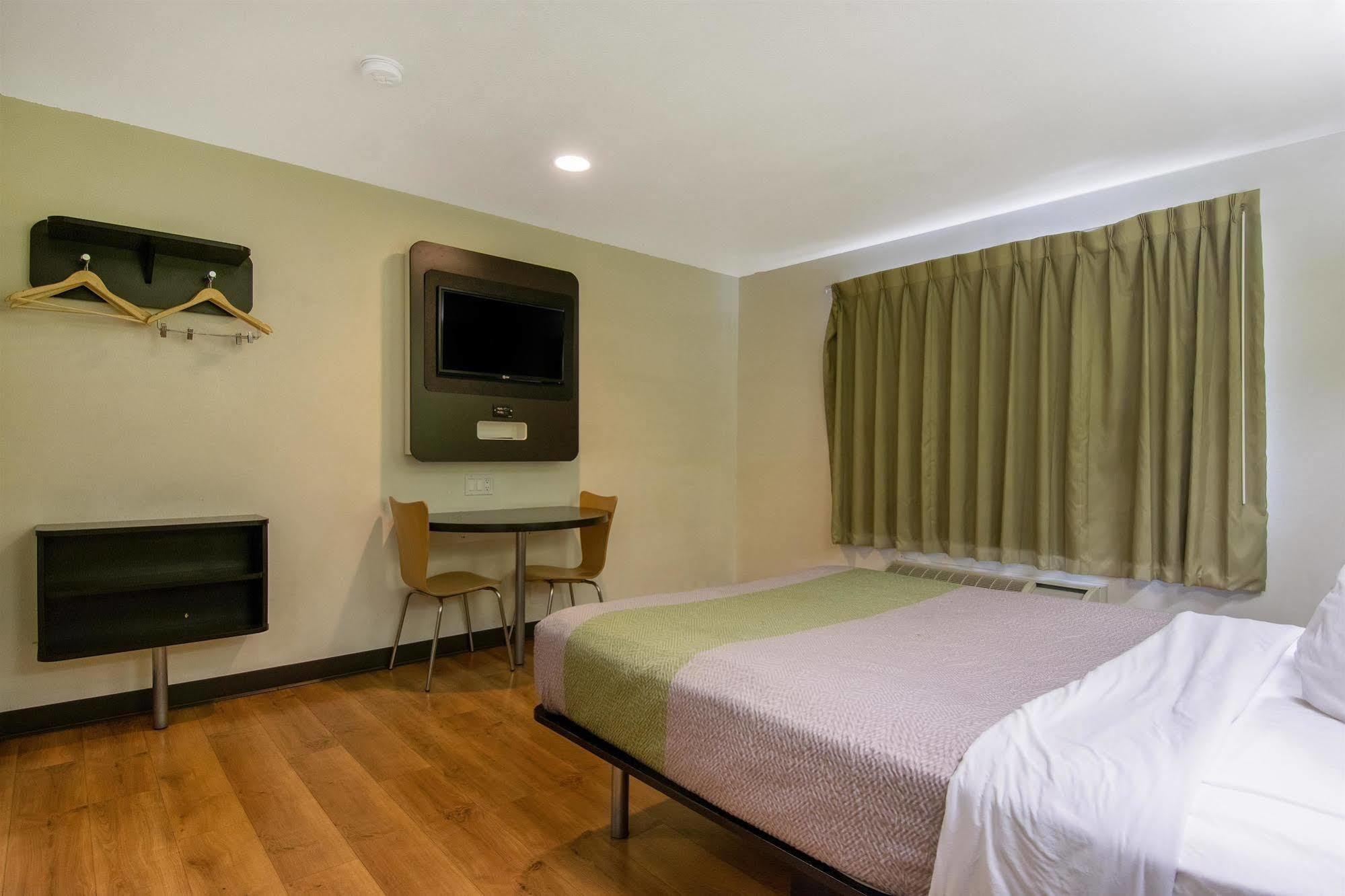 Motel 6-Redlands, Ca Bagian luar foto