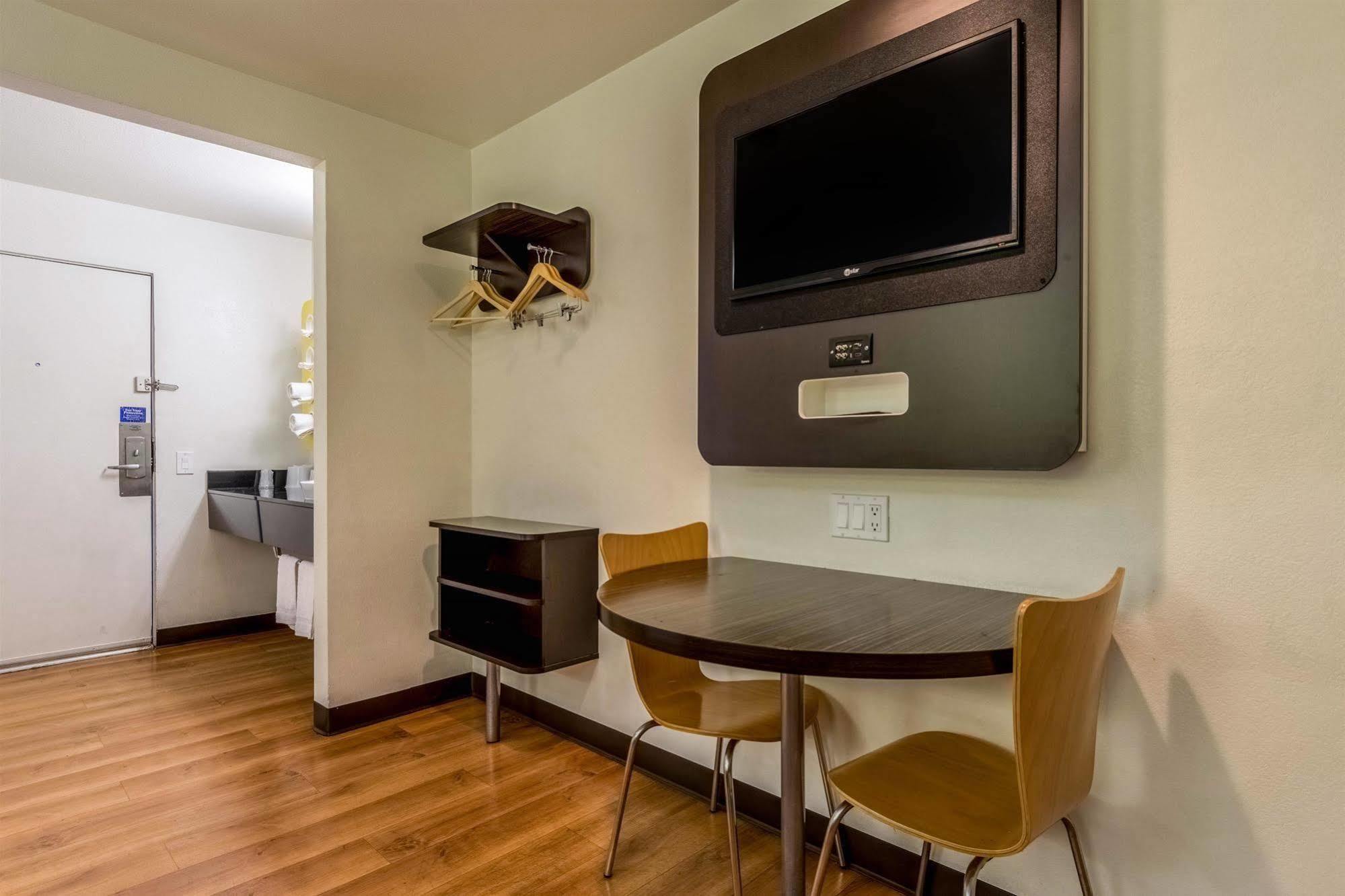 Motel 6-Redlands, Ca Bagian luar foto