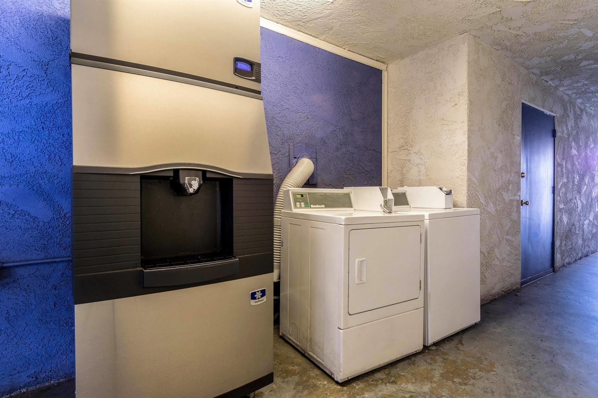 Motel 6-Redlands, Ca Bagian luar foto