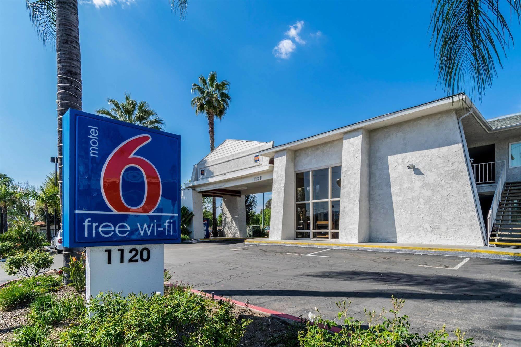 Motel 6-Redlands, Ca Bagian luar foto
