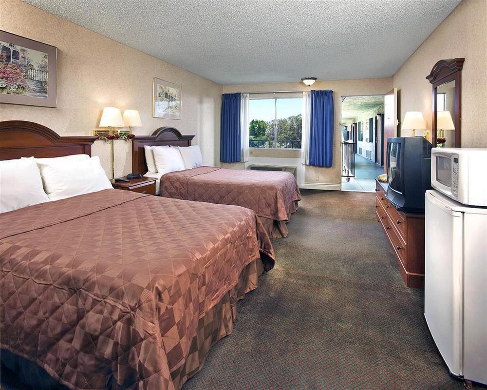 Motel 6-Redlands, Ca Ruang foto